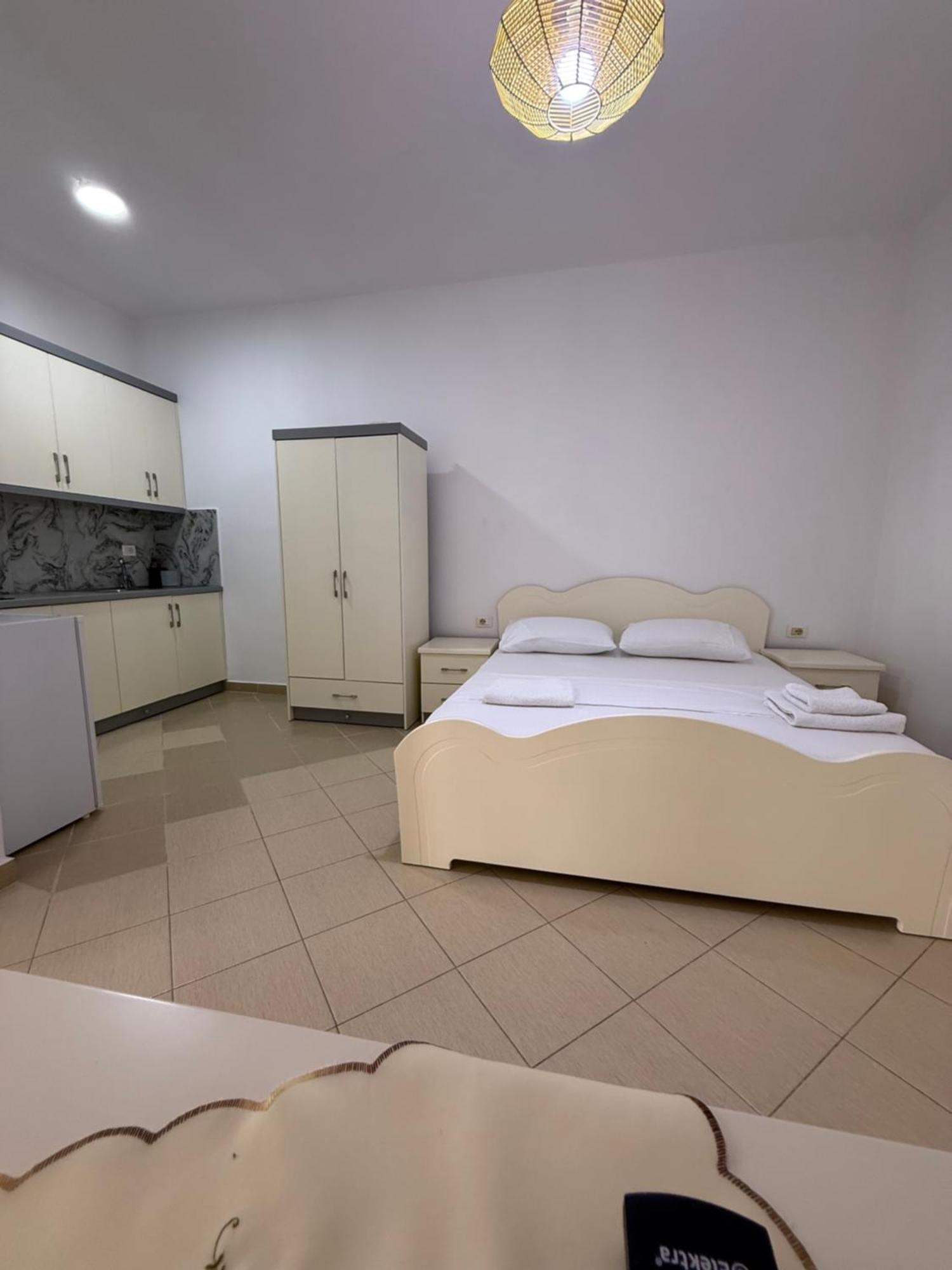 Amar Apartments Sarandë Exterior foto